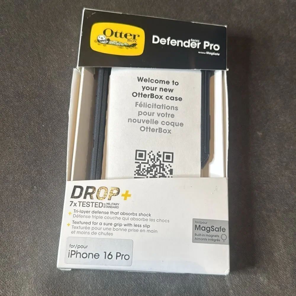 OtterBox Defender Pro Black iPhone 16 Pro Case MagSafe NEW Open Box